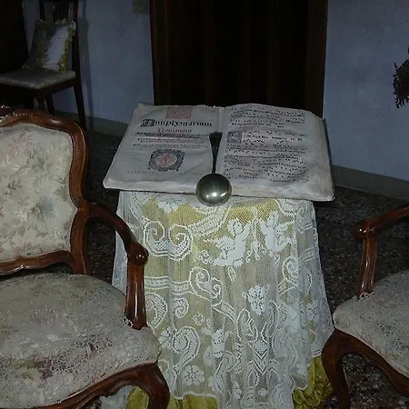 Bed & Breakfast At A Palazzo 3*