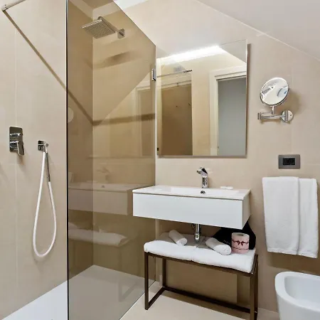 Brand New Boutique Apartment In The Heart Of Venice * Venice