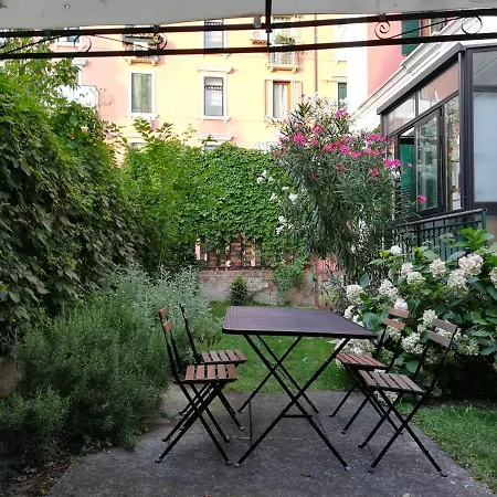 Accogliente A Dorsoduro Con Giardino! Apartment Venice