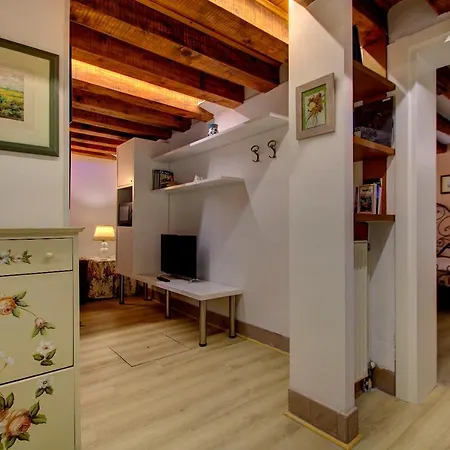 Cruise Harbor Next 4pax, Mob Aircond, Wifi Venice