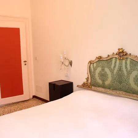 A Private Terrace In The Heart Of * Venice