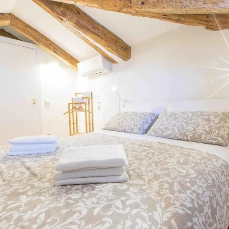 Ca Grimani Double Apartment: Private Terrace And Stunning View Apartment Venice