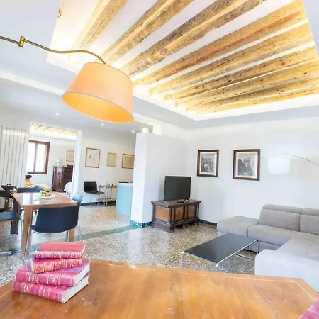 Ca Grimani Double Apartment: Private Terrace And Stunning View Apartment Venice