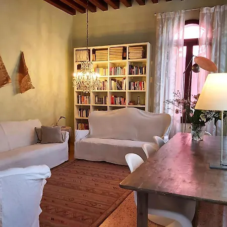 Apartment Gorgeous Venetian With Canal View *
