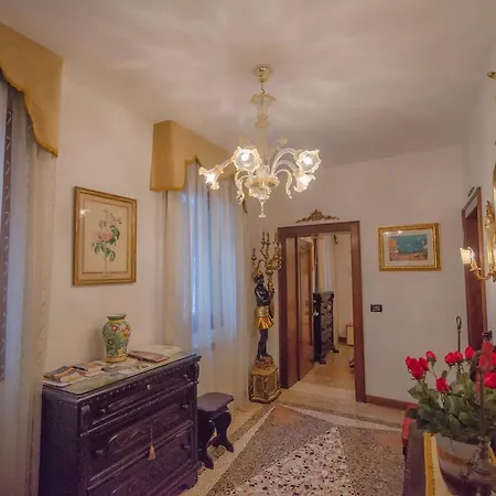 Ca' Pierre Apartment Venice