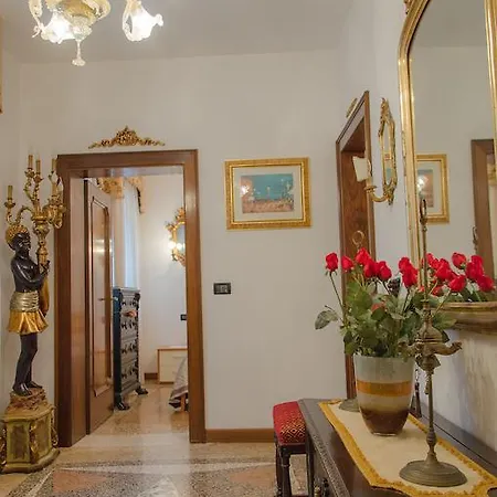 Ca' Pierre Apartment *