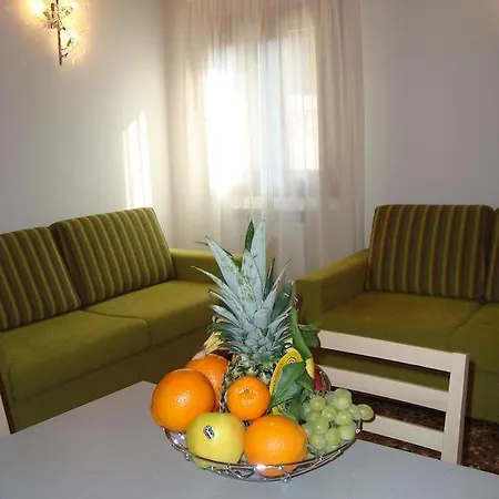 Ca' Pierre Apartment *