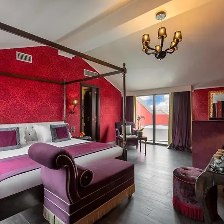 Carnival Palace - Collection Hotel