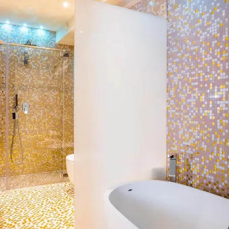 Moresco Hotel 4*