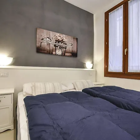 Apartment Appartamento San Marco *