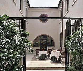 Acca Hotel 3*