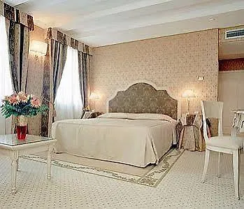 Acca Hotel 3*