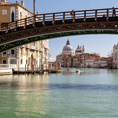 San Marco Pied-a-terre - Accademia By Wonderful Italy Apartment *