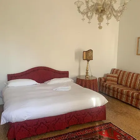 Appartamento San Polo Corner Porzione Piano Nobile