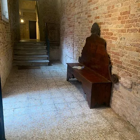 Appartamento San Polo Corner Porzione Piano Nobile