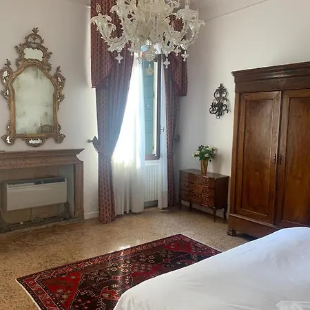 San Polo Corner Porzione Piano Nobile Appartamento
