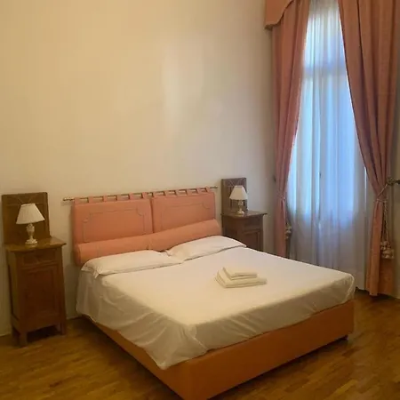 Appartamento San Polo Corner Porzione Piano Nobile Venezia