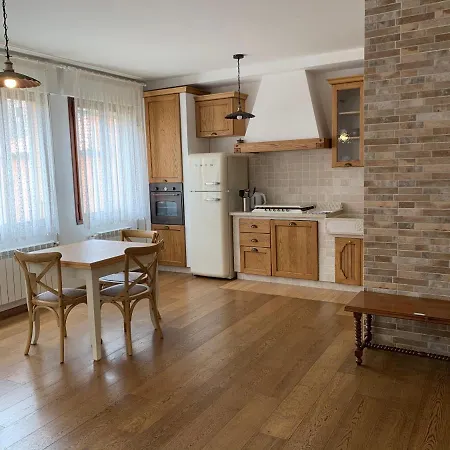 Casa Nini Apartment *