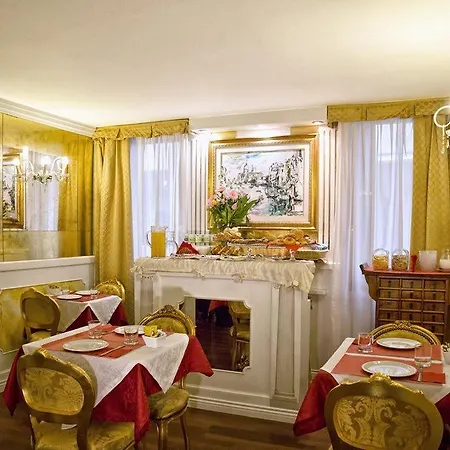 Noemi Hotel