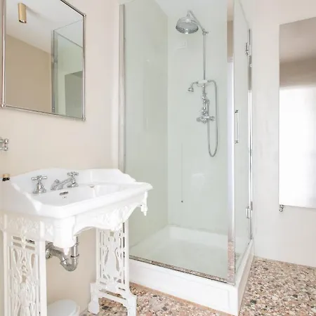Infinite House Ca' Vendramin Venedig