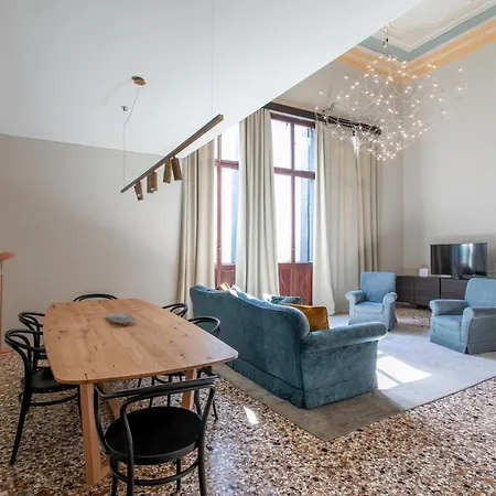 Infinite House Ca' Vendramin Venedig