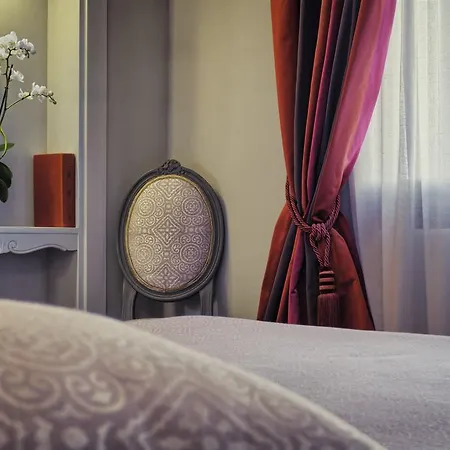 Fiorita Hotel *