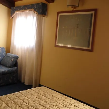 Alloggi Marinella Gasthof 3*