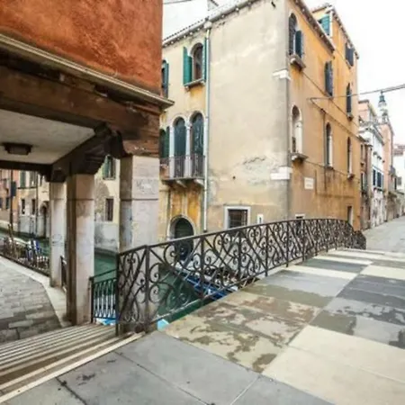 Casa Lucatello - Nel Cuore Di Apartment