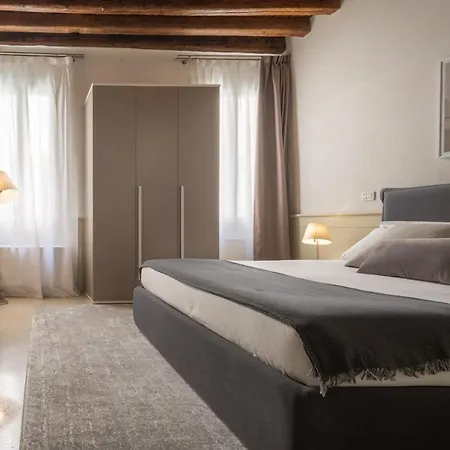 Апартаменты Lion Palace - San Marco R&r