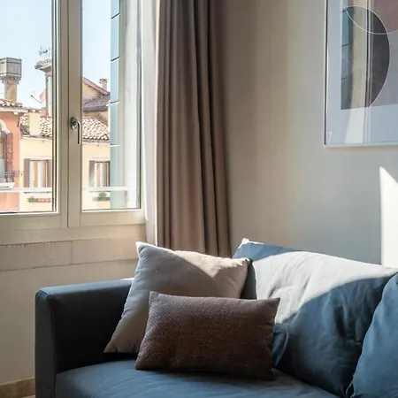 Apartment Lion Palace - San Marco R&r *