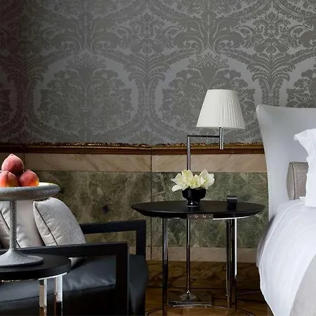 Hotel Aman 5*