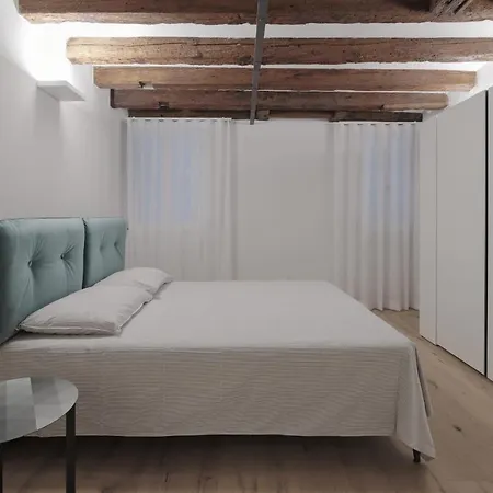 San Stae Glamour Apartment *