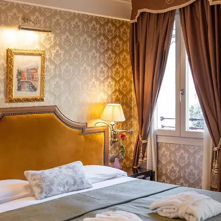 Moresco Hotel 4*