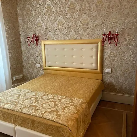 Konukevi Palazzo Ducale Venedik