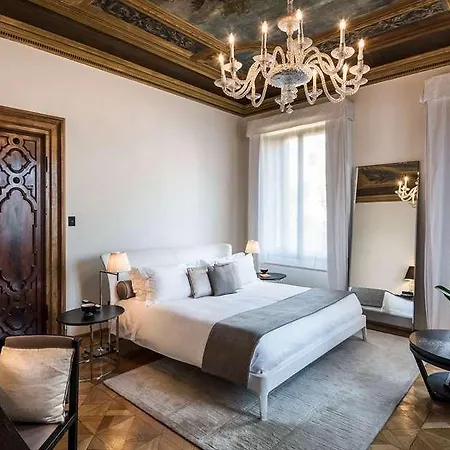 Aman Hotel 5*