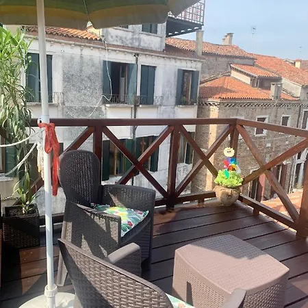 Attico Con Altana * Venise