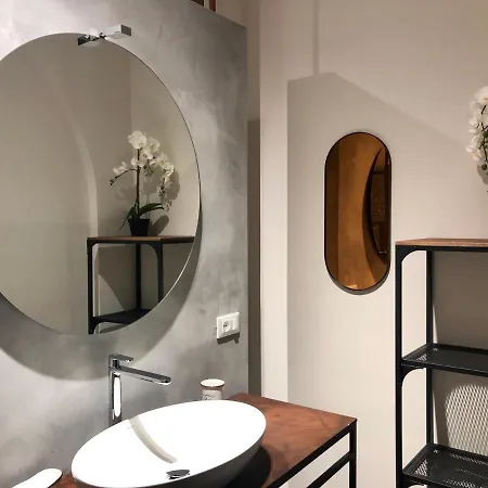 Magno Luxury Canal View Apartment Venice