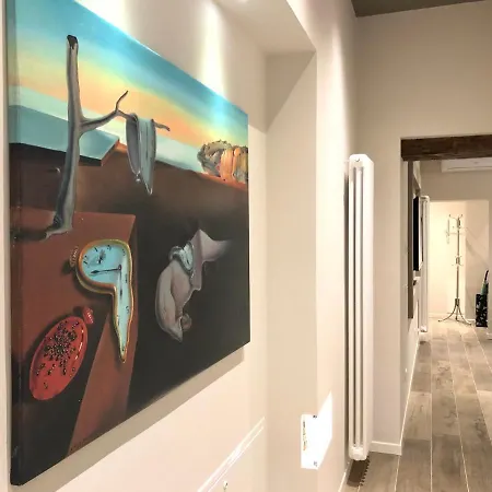 Magno Luxury Canal View Apartment
