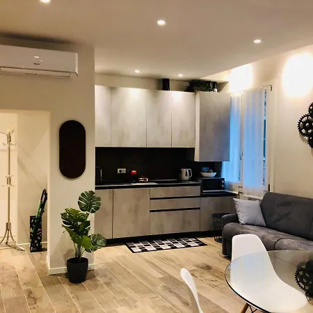 Apartment Magno Luxury Canal View Venice