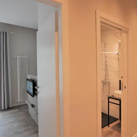 Apartment Magno Luxury Canal View Venice