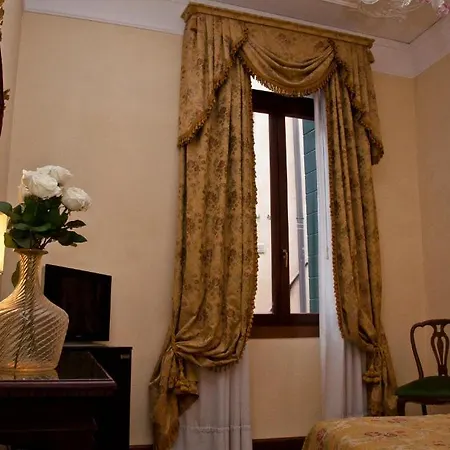 Отель Residenza D'epoca San Cassiano