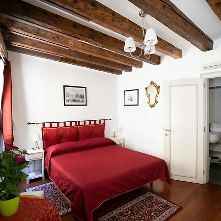Hidden Gem In * Venice