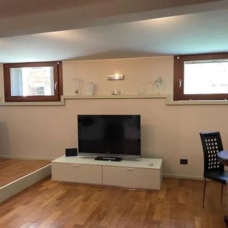 San Marco With Canal View Apartment *