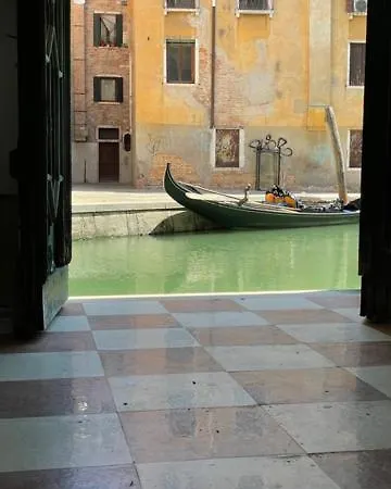 Apartment San Marco With Canal View Venice