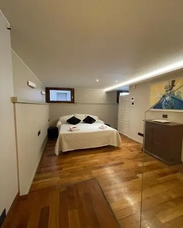 San Marco With Canal View Apartment