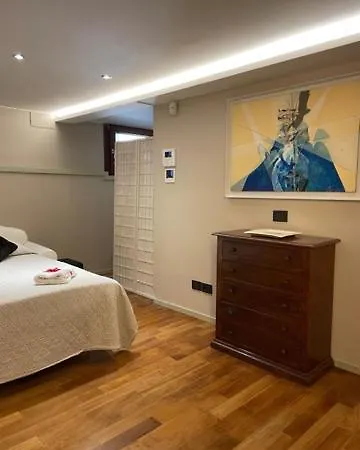 San Marco With Canal View Apartment Venice