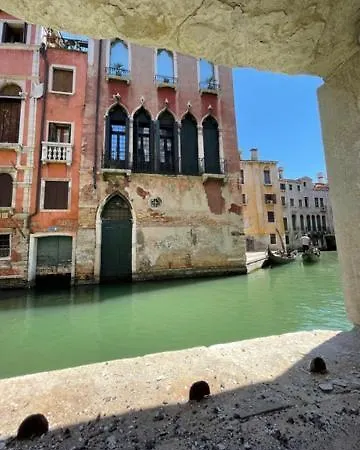 San Marco With Canal View Apartment