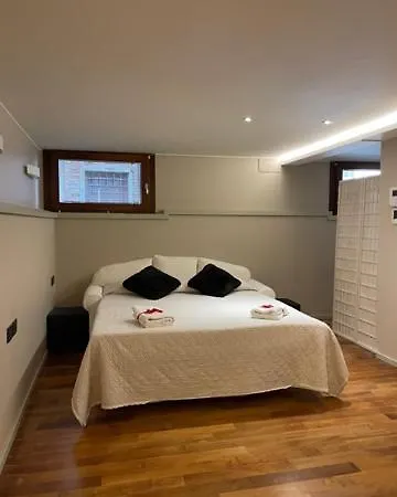 Apartment San Marco With Canal View *