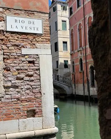 San Marco With Canal View Apartment