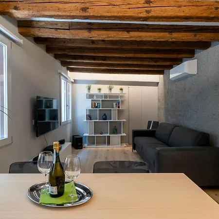 San Stae Glamour Apartment